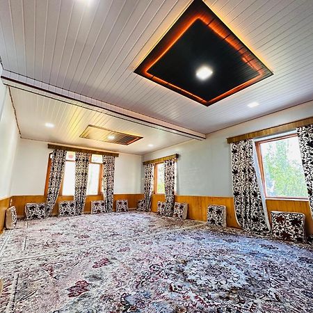 Sheen Homestay Gulmarg Luaran gambar