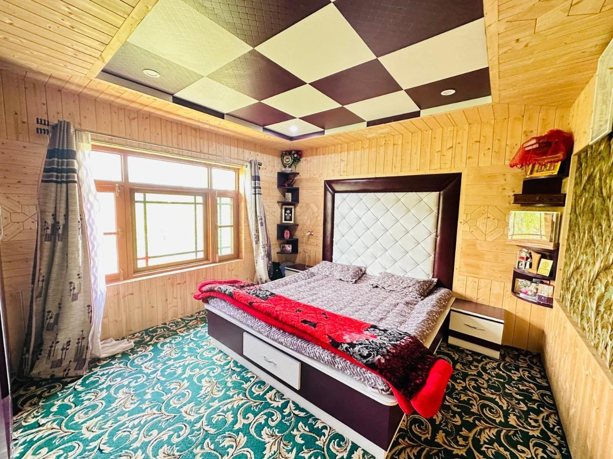 Sheen Homestay Gulmarg Luaran gambar