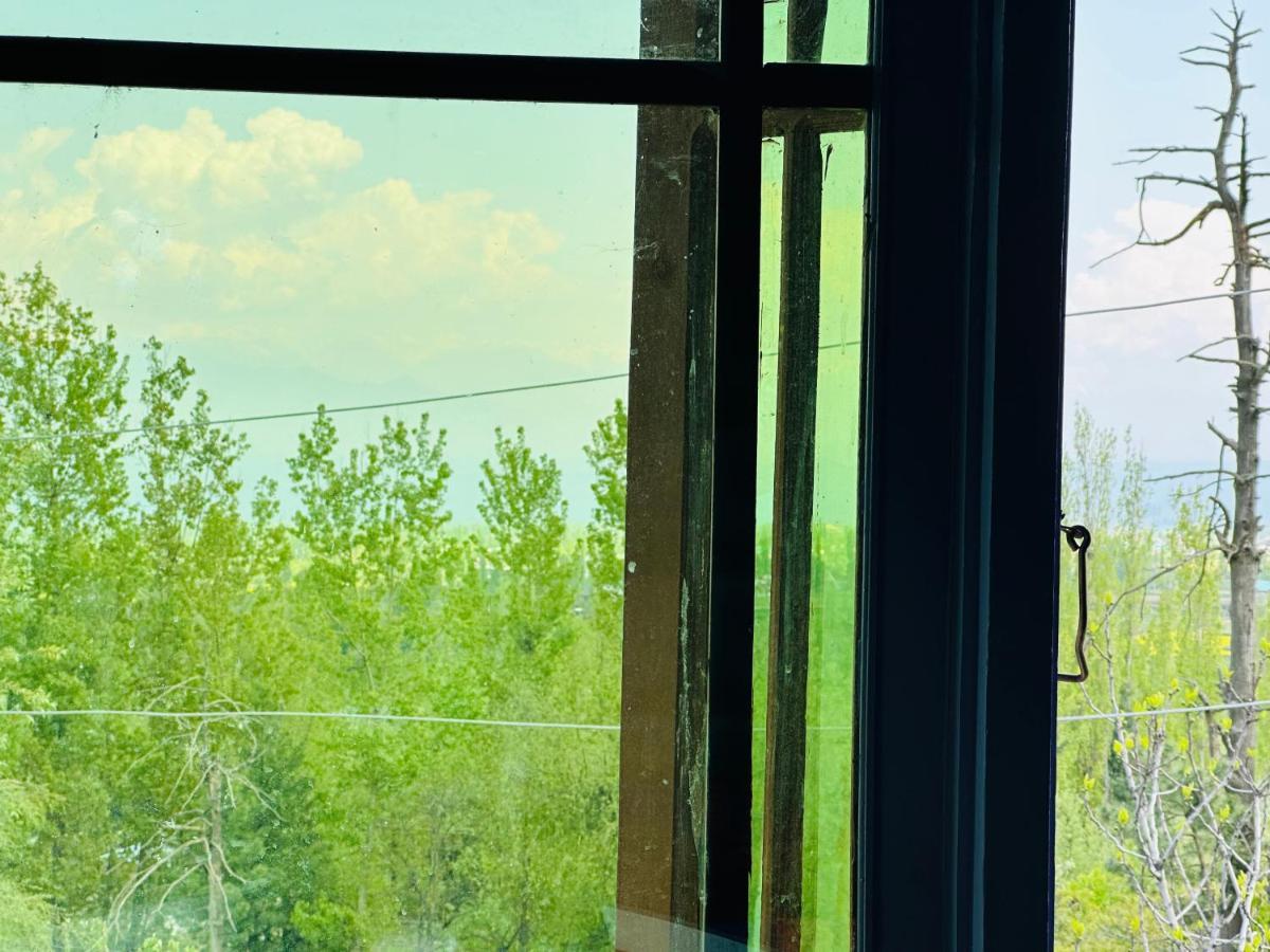 Sheen Homestay Gulmarg Luaran gambar