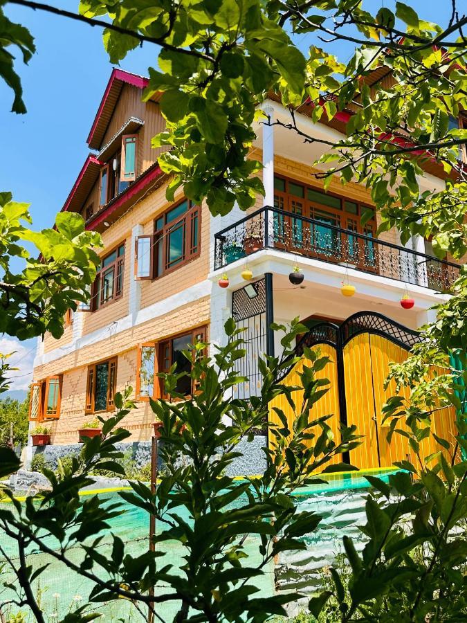 Sheen Homestay Gulmarg Luaran gambar