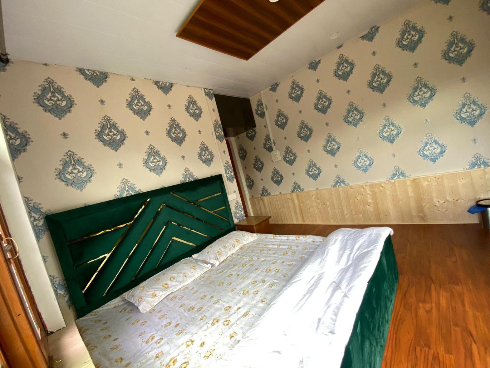 Sheen Homestay Gulmarg Luaran gambar